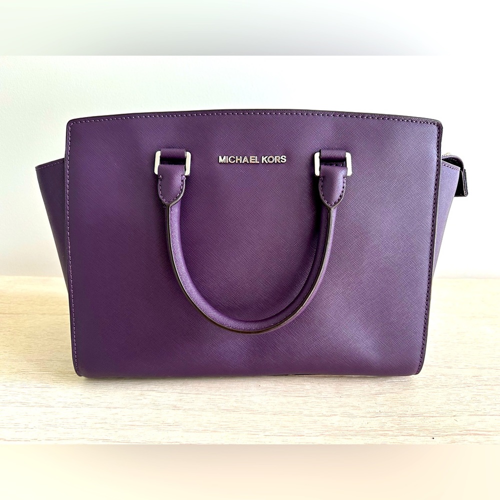 Micheal Kors Purse